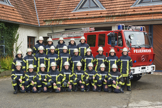 Gruppenbild Abt. Öschingen - Einsatzkleidung.jpg
