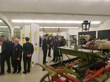 Gäste und Besucher der Ausstellungseröffnung
