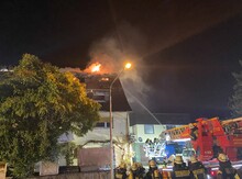 Im Laufe des Einsatzes kam es zum offenen Dachstuhlbrand