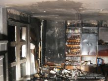 Der Fernseher löste den Brand im Wohnzimmer aus.
