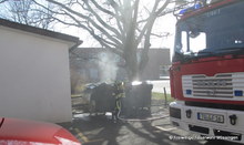 Der Müllcontainer brannte direkt neben der Pausenhalle.